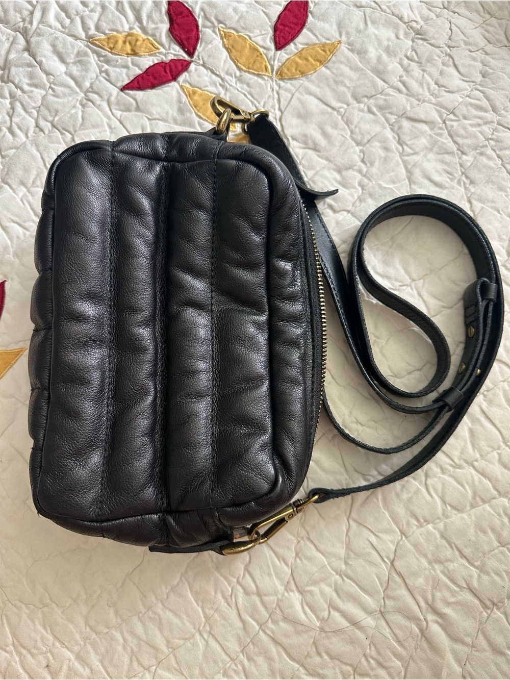 Madewell Transport Camera Bag: Black Puff Edition